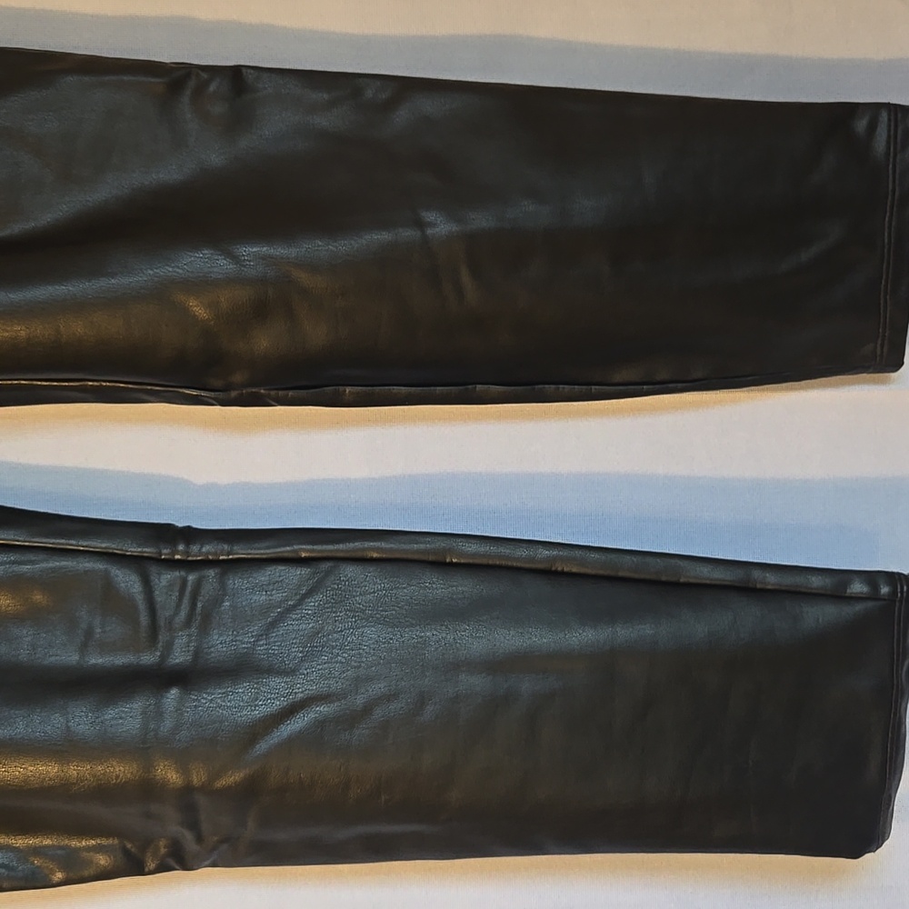 LOFT Black Faux Leather Leggings Sz Medium Petite NWOT - Picture 2 of 8